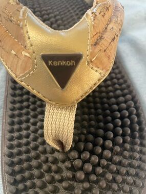 Kenkoh Women's Gold Cork-Trim Toe-Post Sandals